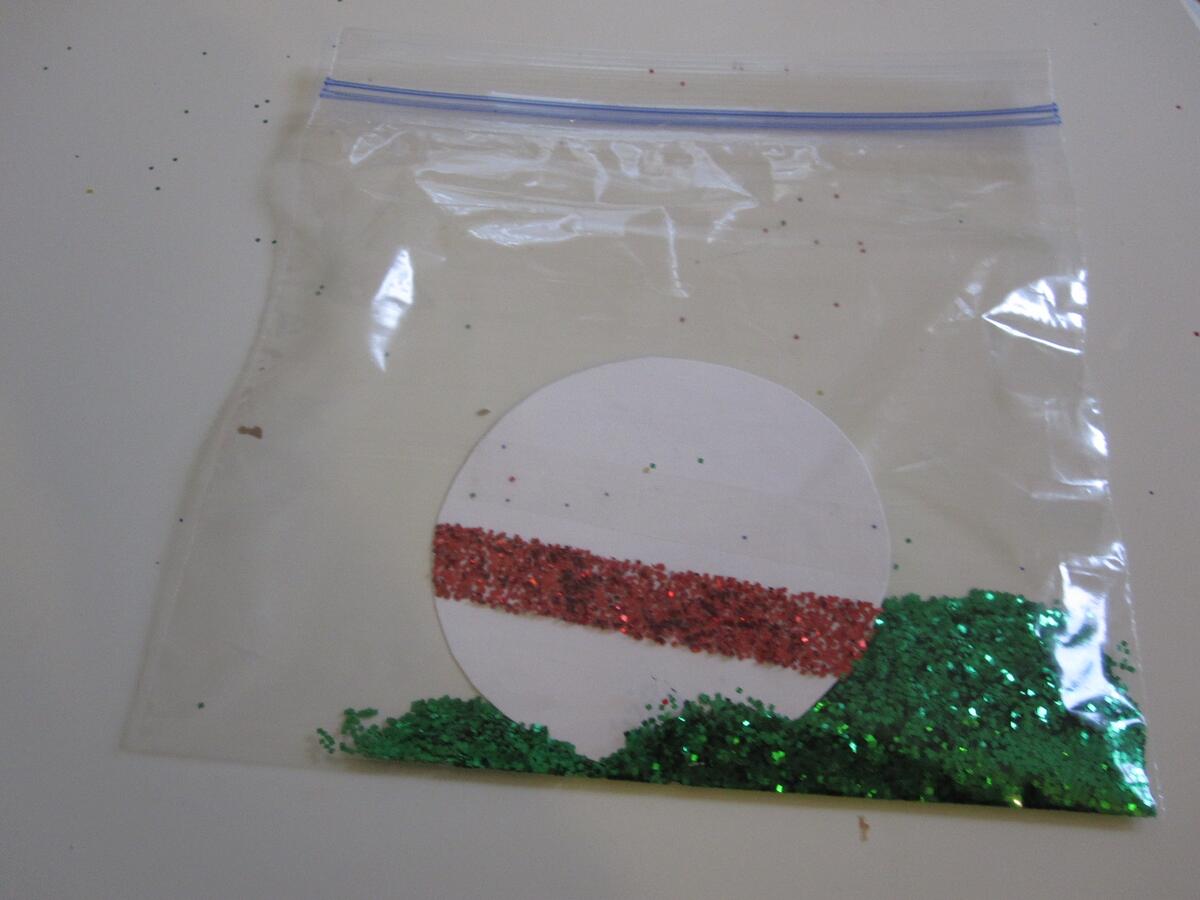 Mess Free Glitter Ornament